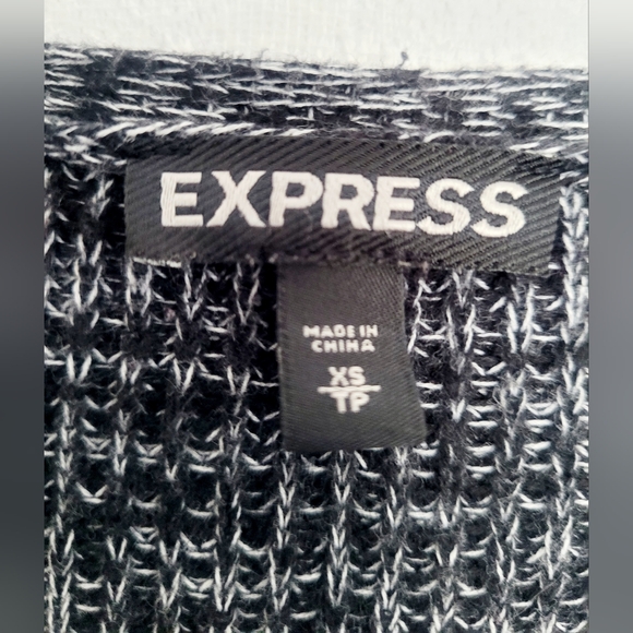 Express Women's 100%Cotton Knit Sweater Gray V-Neck Hi-Low Hem XS - Picture 3 of 11